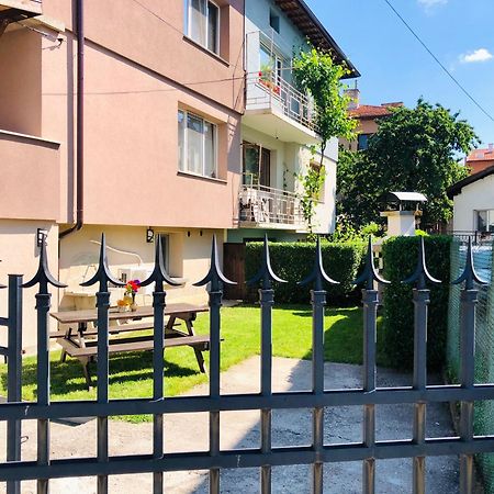 Pavlovi Apartments Samokov Bagian luar foto